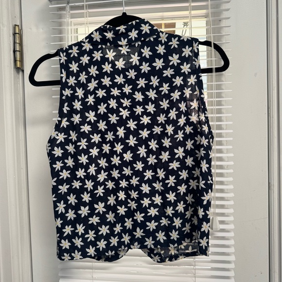 Vintage Blue & White Floral Button Down Crop Top - Picture 7 of 10